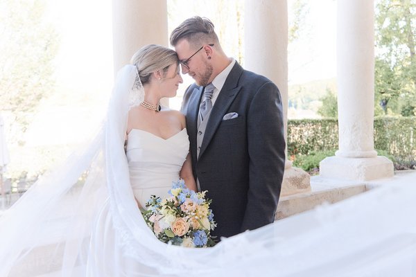 Elegante Hochzeit im englischen Stil im Georgi Schloss